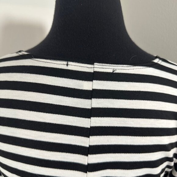 Hailey & Co. Black & White Stripe Sweatshirt   8317 - Picture 6 of 11